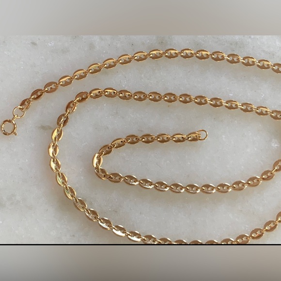 Mariner Polished Gold Tone Chain Necklace with Spring Ring Clasp - 18" - Picture 3 of 5